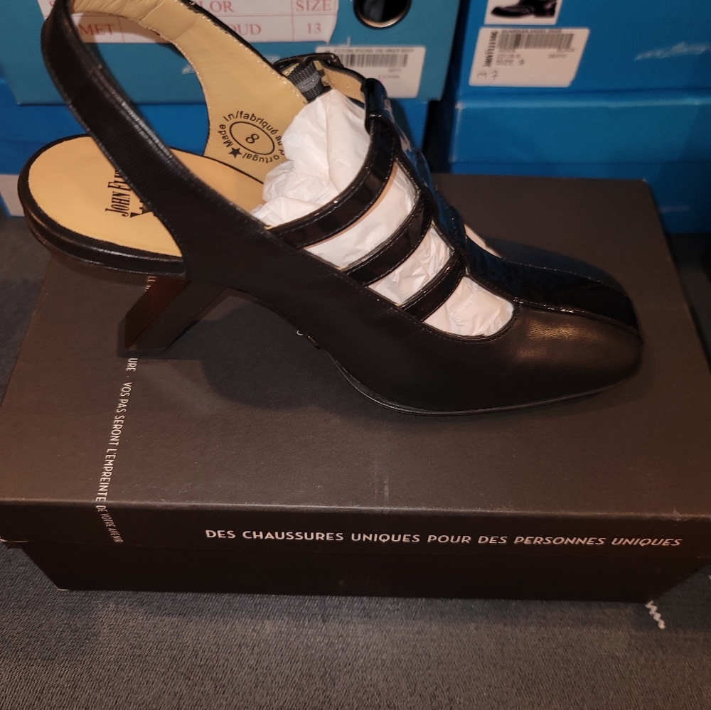 John Fluevog Black Estefan BNIB, Never Worn size 8 - Picture 2 of 6